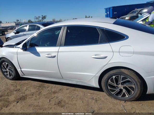 KMHL24JJ3MA029526 Hyundai Sonata Blue