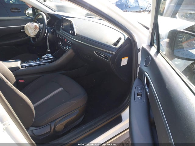 KMHL24JJ3MA029526 Hyundai Sonata Blue