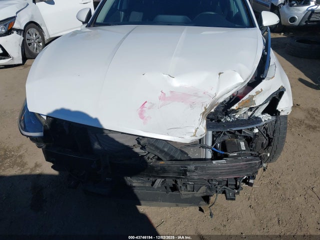KMHL24JJ3MA029526 Hyundai Sonata Blue
