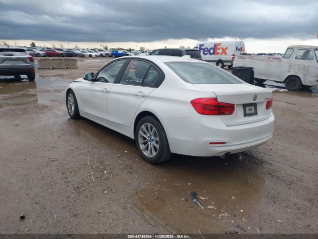 2017 BMW 320I WBA8E1G34HNU18826 Photo 2