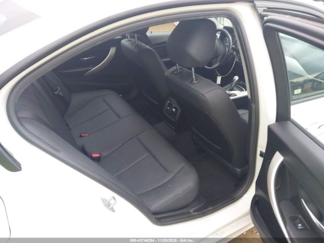 2017 BMW 320I WBA8E1G34HNU18826 Photo 7