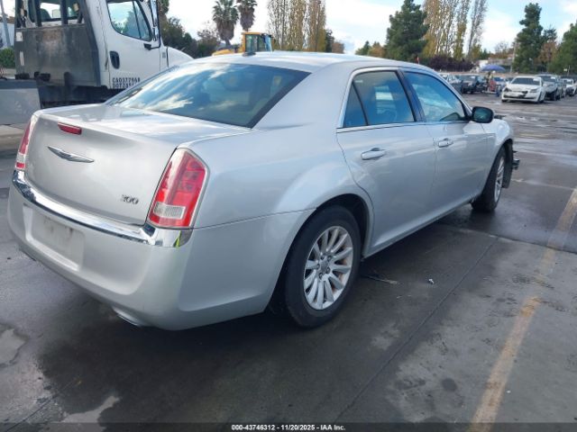 2012 CHRYSLER 300 2C3CCAAG5CH192350 Photo 3