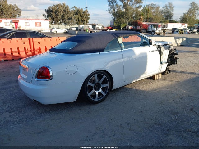 Rolls-Royce Dawn 2019 SCA666D57KU118034 Image 4