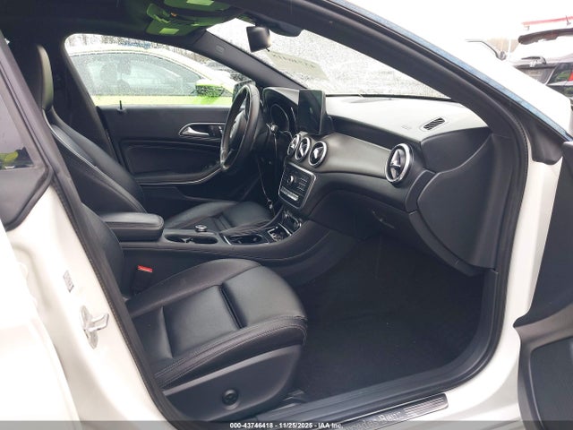 43746418 :رقم المزاد ، WDDSJ4GB6HN408026 vin ، 2017 Mercedes-benz Cla 250 4matic مزاد بيع