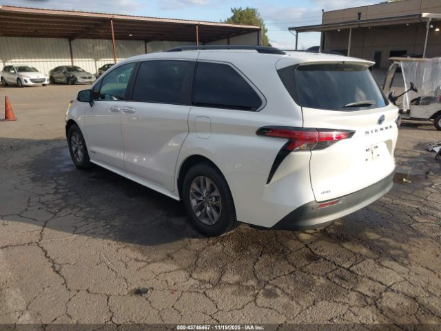 2021 TOYOTA SIENNA 5TDJSKFC5MS016273 Photo 2
