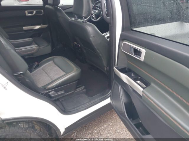 2021 FORD EXPLORER 1FMSK8JH5MGC36268 Photo 7