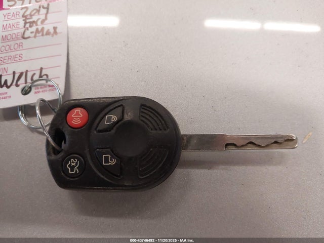 1FADP5AU4EL500556 Ford C-max Hybrid Se