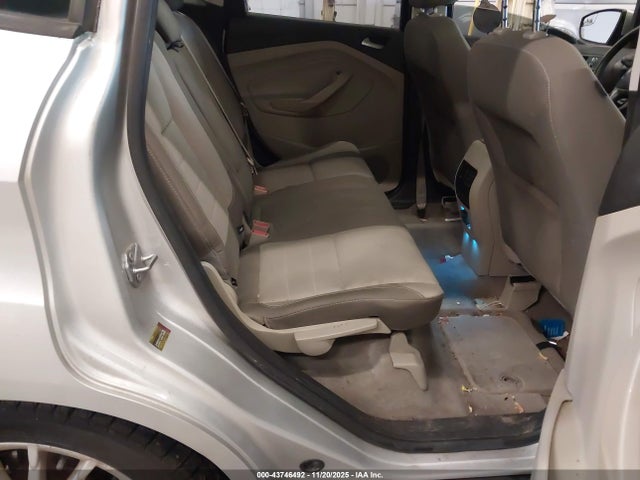 1FADP5AU4EL500556 Ford C-max Hybrid Se
