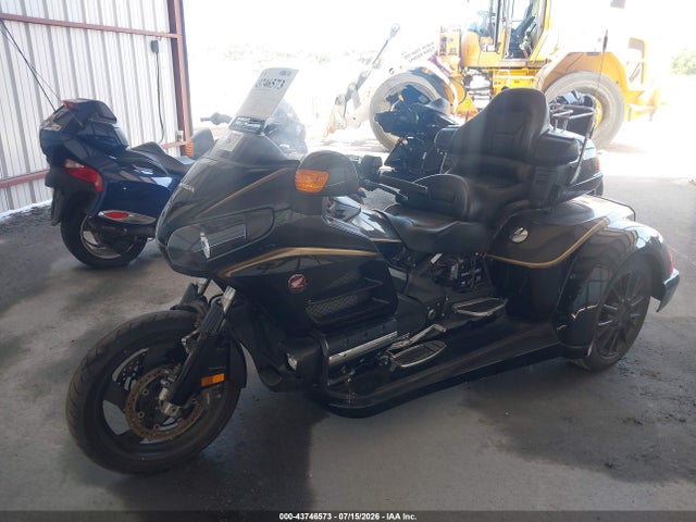 Honda GL1800 2016 JH2SC68G7GK400406 Image 2