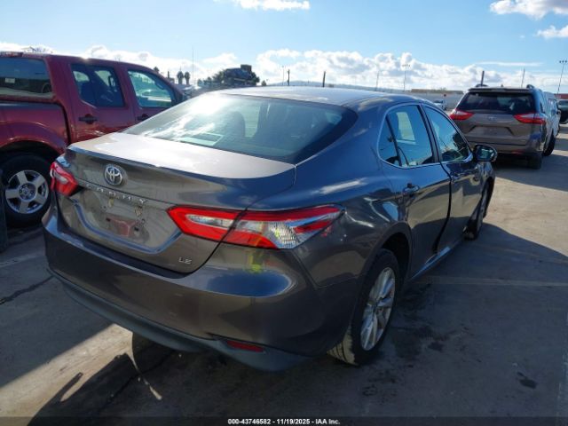 2018 TOYOTA CAMRY 4T1B11HK6JU596500 Photo 3
