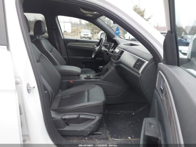 2020 VOLKSWAGEN ATLAS CROSS SPORT 1V24C2CA9LC203575 Photo 4