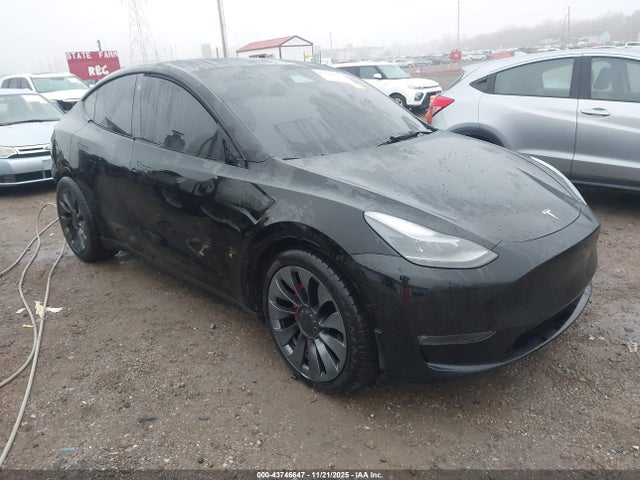 2021 TESLA MODEL Y 5YJYGDEF5MF258833 Photo 0