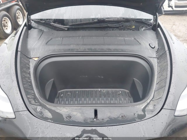 2021 TESLA MODEL Y 5YJYGDEF5MF258833 Photo 9