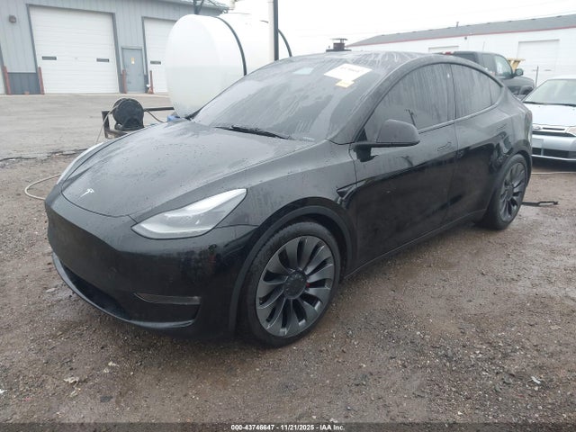 2021 TESLA MODEL Y 5YJYGDEF5MF258833 Photo 1