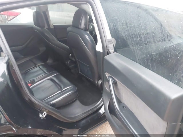2021 TESLA MODEL Y 5YJYGDEF5MF258833 Photo 7