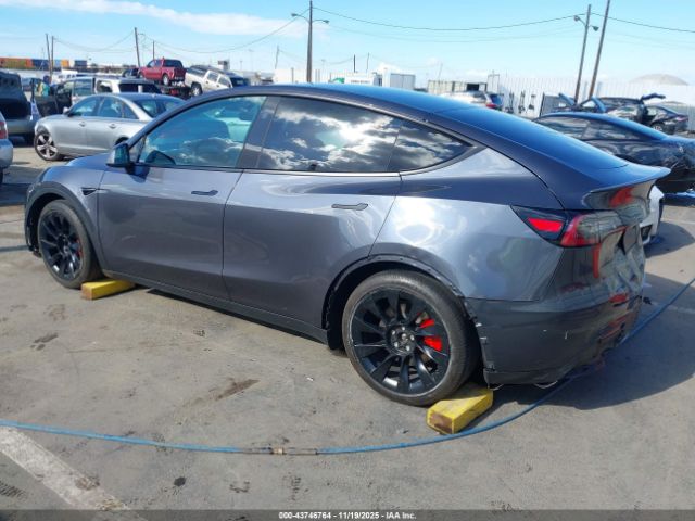 2023 TESLA MODEL Y 7SAYGDEF5PF795077 Photo 2