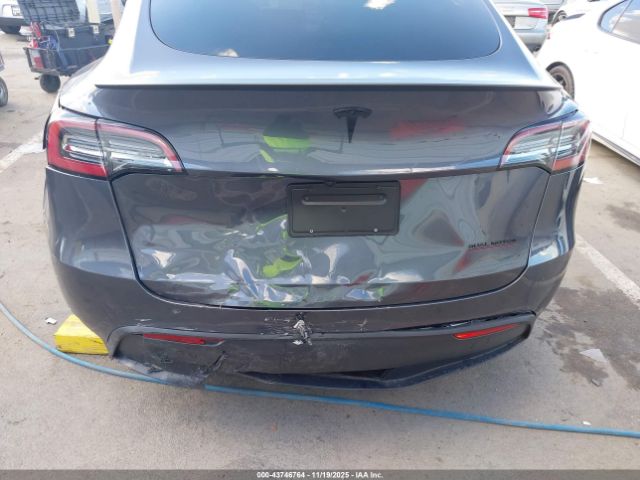 2023 TESLA MODEL Y 7SAYGDEF5PF795077 Photo 5