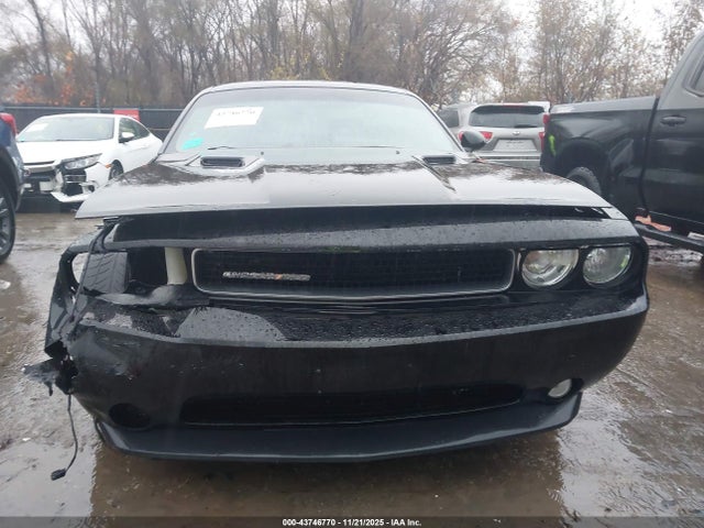 43746770 :رقم المزاد ، 2C3CDYAG0EH115314 vin ، 2014 Dodge Challenger Sxt Plus مزاد بيع