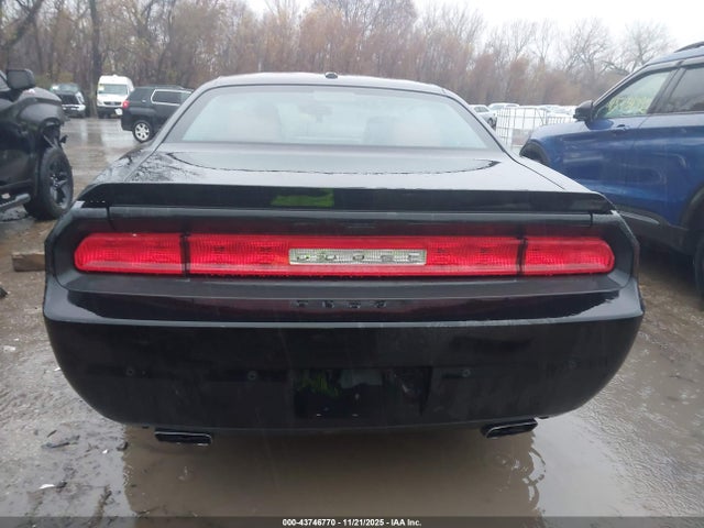 43746770 :رقم المزاد ، 2C3CDYAG0EH115314 vin ، 2014 Dodge Challenger Sxt Plus مزاد بيع