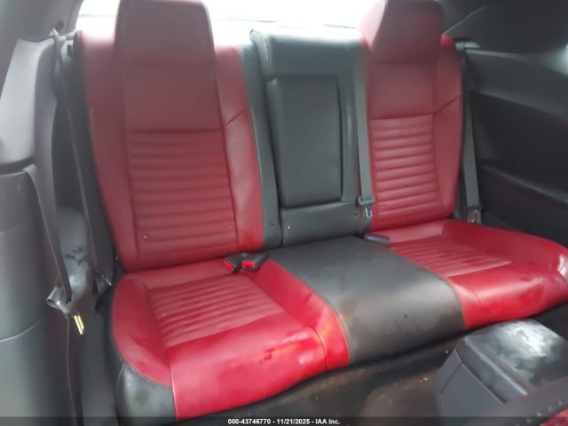 43746770 :رقم المزاد ، 2C3CDYAG0EH115314 vin ، 2014 Dodge Challenger Sxt Plus مزاد بيع