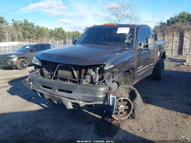 Продажа на аукционе авто 2005 Chevrolet Silverado 2500hd Ls, vin: 1GCHK29U05E326924, номер лота: 43746774