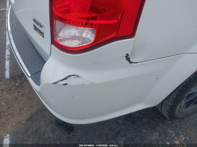 2C4RDGEG1JR219387 Dodge Grand Caravan Gt