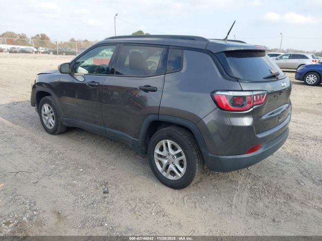 2017 JEEP NEW COMPASS 3C4NJCAB0HT669372 Photo 2