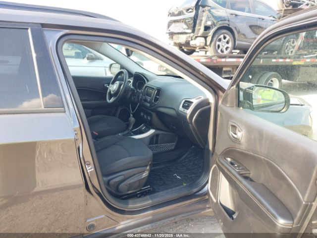 2017 JEEP NEW COMPASS 3C4NJCAB0HT669372 Photo 4