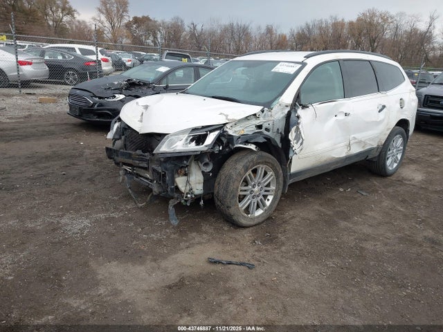 Chevrolet Traverse 1lt 2014 1GNKRGKD8EJ204058 Image 2