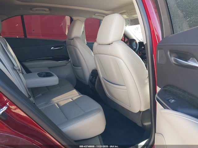 2019 CADILLAC XT4 1GYFZDR45KF135806 Photo 7