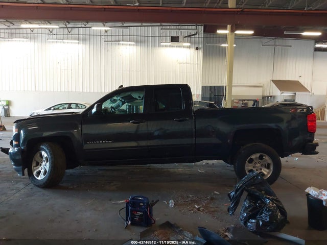 1GCVKREC1JZ120135 Chevrolet Silverado 1500 2lt