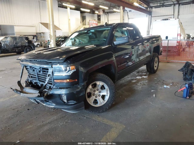 1GCVKREC1JZ120135 Chevrolet Silverado 1500 2lt