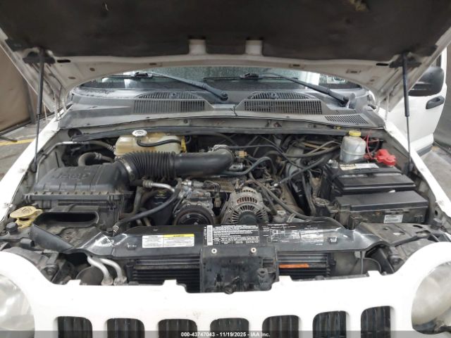 2005 JEEP LIBERTY 1J4GL48KX5W545821 Photo 9