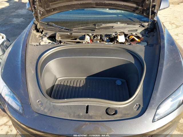 2025 TESLA MODEL 3 5YJ3E1EA1SF058774 Photo 9