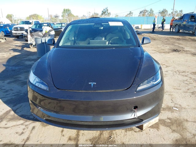 Tesla Model 3 Long Range Rear-wheel Drive/standard 2025 5YJ3E1EA1SF058774 Image 12