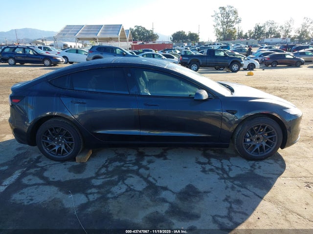 Tesla Model 3 Long Range Rear-wheel Drive/standard 2025 5YJ3E1EA1SF058774 Image 13