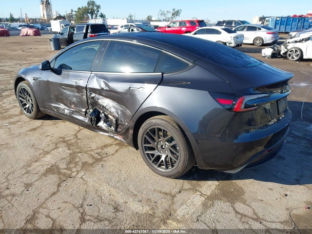 2025 TESLA MODEL 3 5YJ3E1EA1SF058774 Photo 2