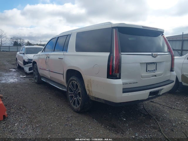 2015 CADILLAC ESCALADE ESV 1GYS3SKJ3FR700627 Photo 2