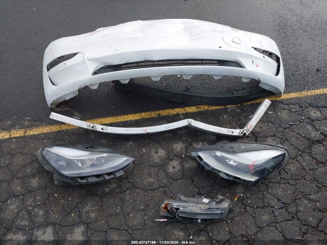 Продажа на аукционе авто 2022 Tesla Model 3 Long Range Dual Motor All-wheel Drive, vin: 5YJ3E1EB5NF166165, номер лота: 43747196