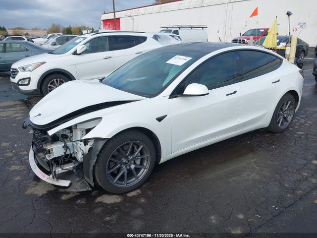 Продажа на аукционе авто 2022 Tesla Model 3 Long Range Dual Motor All-wheel Drive, vin: 5YJ3E1EB5NF166165, номер лота: 43747196