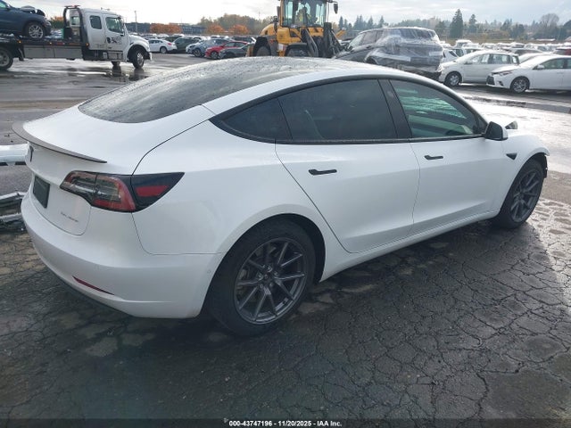 Продажа на аукционе авто 2022 Tesla Model 3 Long Range Dual Motor All-wheel Drive, vin: 5YJ3E1EB5NF166165, номер лота: 43747196