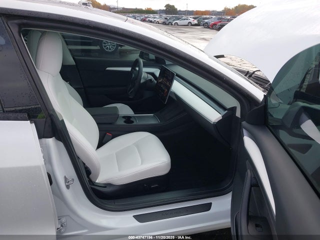 Продажа на аукционе авто 2022 Tesla Model 3 Long Range Dual Motor All-wheel Drive, vin: 5YJ3E1EB5NF166165, номер лота: 43747196