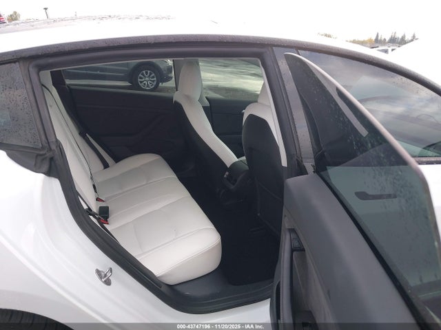 Продажа на аукционе авто 2022 Tesla Model 3 Long Range Dual Motor All-wheel Drive, vin: 5YJ3E1EB5NF166165, номер лота: 43747196