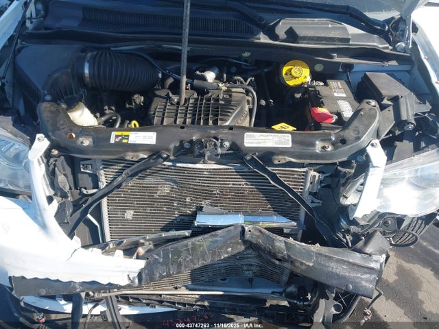 43747263 :رقم المزاد ، 2C4RC1BG7FR729903 vin ، 2015 Chrysler Town & Country Touring مزاد بيع