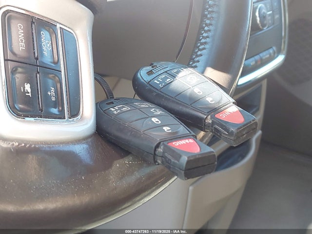 43747263 :رقم المزاد ، 2C4RC1BG7FR729903 vin ، 2015 Chrysler Town & Country Touring مزاد بيع