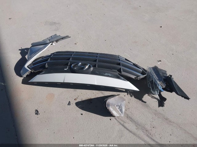 Продажа на аукционе авто 2020 Hyundai Elantra Sel, vin: 5NPD84LFXLH597263, номер лота: 43747264