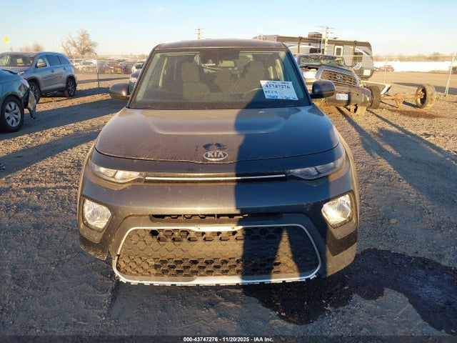 43747276 :رقم المزاد ، KNDJ23AU8M7780957 vin ، 2021 Kia Soul S مزاد بيع