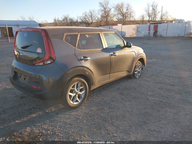 43747276 :رقم المزاد ، KNDJ23AU8M7780957 vin ، 2021 Kia Soul S مزاد بيع