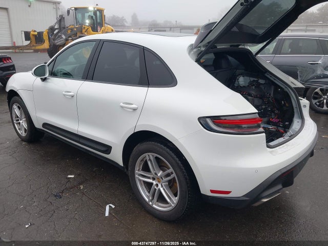 2025 PORSCHE MACAN WP1AA2A52SLB05940 Photo 2