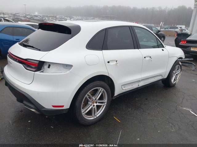 2025 PORSCHE MACAN WP1AA2A52SLB05940 Photo 3